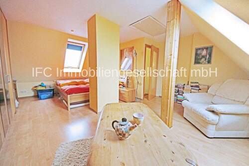 großes Zimmer im DG - 