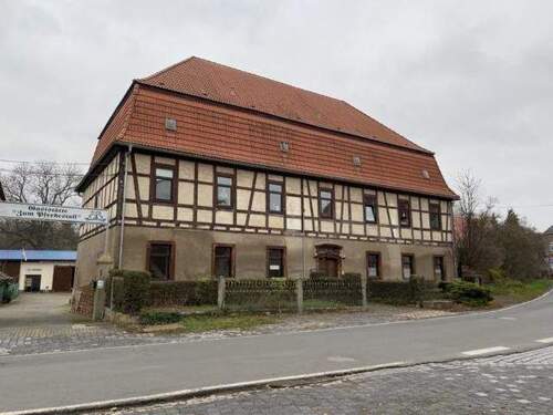 Außenansicht Straße - 1 Zimmer Mehrfamilienhaus, Wohnhaus zum Kaufen in Bornstedt