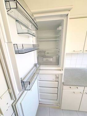 Kühl - und Gefrierkombination - 