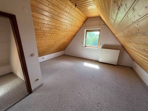 Schlafzimmer / Büro 3 EG (Anbau) - 