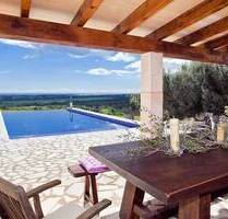 Modern sanierte Finca mit traumhaften Meer- und Panoramablick und drei separaten Gästeapartments - Manacor / Cala Murada