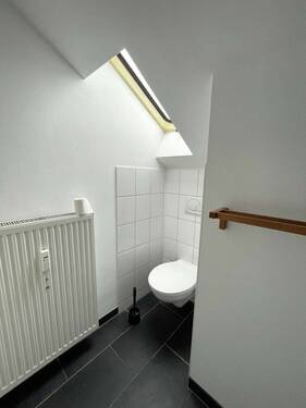 Badezimmer - Etagenwohnung mit 61,00 m&sup2; in Frankfurt am Main zur Miete