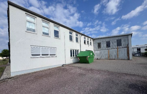 LKW-Einfahrt - Halle in Waltershausen zum Kaufen