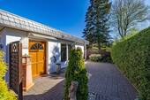 seitlicher Blick auf die Garage - 