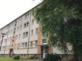 Außenansicht - Sanierte Zweiraumwohnung ohne Balkon zum Einzug bereit !
