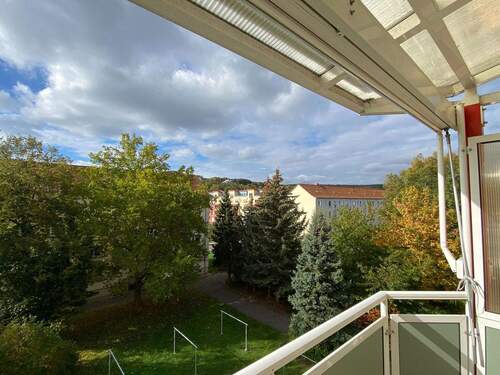 Ausblick - Etagenwohnung mit 48,00 m&sup2; in Gera zum Kaufen