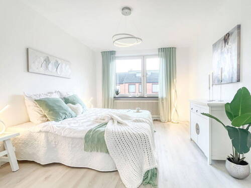 Bild 1 - Provisionsfrei und Bezugsfreies Modernisiertes Reihenhaus