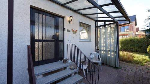 Ueberdachter Eingang! - 