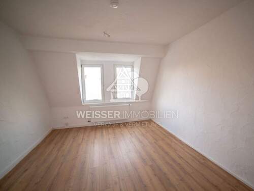 Wohnzimmer - 2 Zimmer Etagenwohnung in Fürth