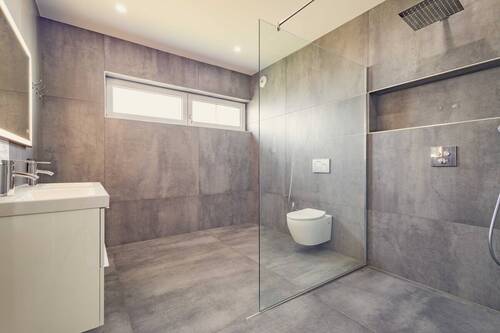 OG Badezimmer mit Regendusche - 