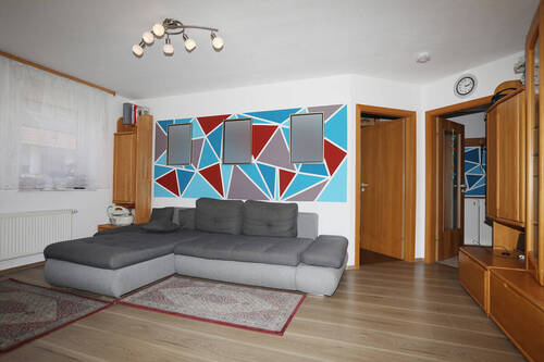 Wohnzimmer - 3 Zimmer Etagenwohnung zum Kaufen in Kirchheim am Neckar