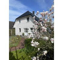 Einfamilienhaus in Tangstedt, ca. 140qm, Vollkeller, Garage und Carport