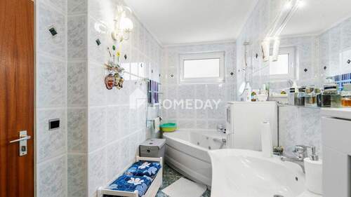 1. OG Badezimmer - 