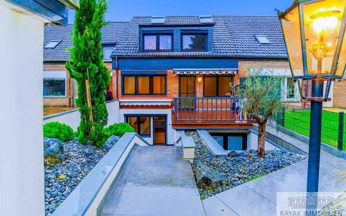 Garten und Hausansicht hinten - 