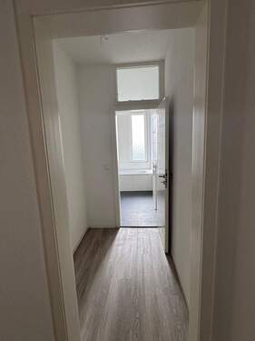 Vorflur zum Badezimmer - 2 Zimmer Etagenwohnung zur Miete in Hildesheim