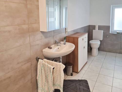 neuwertiges Duschbad EG - 