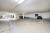 Tiefgaragenstellplatz - 