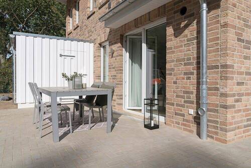 Terrasse mit Gartenschuppen - Doppelhaushälfte mit 134,40 m² in Großensee zum Kaufen