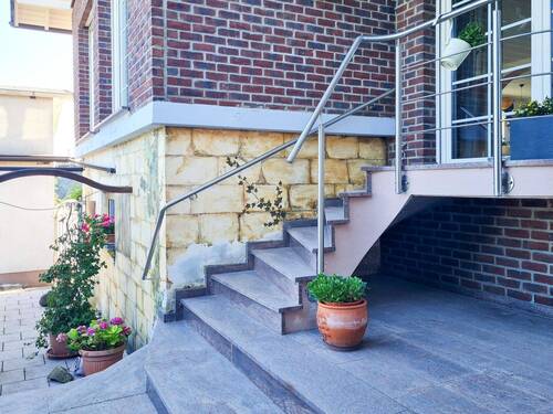 Treppe in den Garten - 