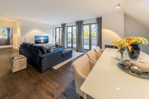 Wohnen - Etagenwohnung mit 102,00 m&sup2; in Frankfurt am Main zur Miete