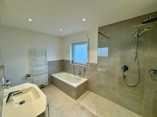 Bad - 3 Zimmer Etagenwohnung in Durmersheim