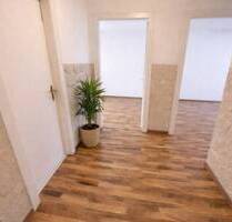 Ihr neues Zuhause nahe der Alster - Modernisierte 3-Zimmer-Wohnung mit sonnigem Balkon - Hamburg Uhlenhorst