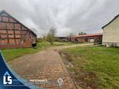 Hof Zweifamilienhaus - 