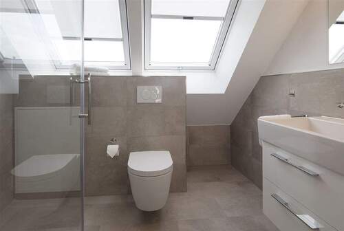 Duschbad mit Fenster - 