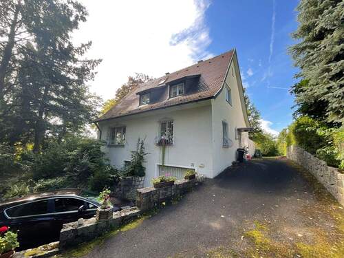 Außenansicht - Haus - 6 Zimmer Einfamilienhaus in Amberg
