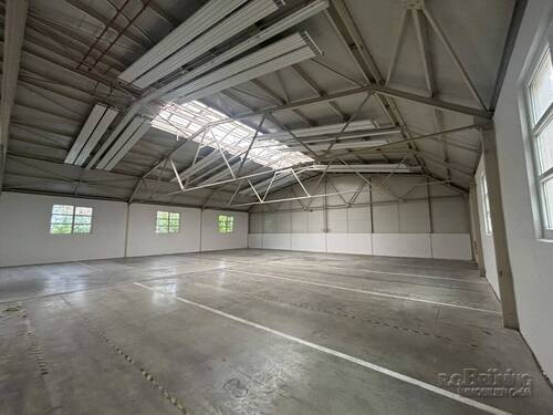 Halle - Modernisierte Lagerhalle in Renchen zu vermieten