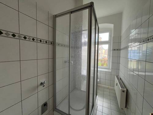 Bad mit Dusche.jpg - 