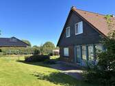 seitliche Ansicht mit zweiter Terrasse - 