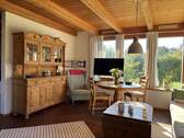 Blick ins Wohnzimmer - 