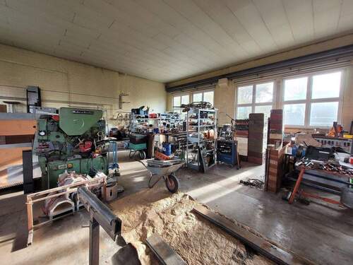 20251105_141732.jpg - Halle in Niederaula