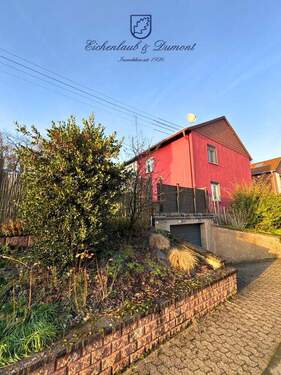 Gebäudeansicht. - 4 Zimmer Reihenmittelhaus in Friedrichsthal