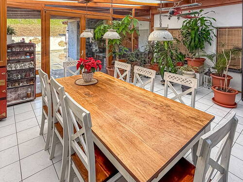 Wintergartenidylle - 7 Zimmer Mehrfamilienhaus, Wohnhaus zum Kaufen in Renchen / Reiersbach