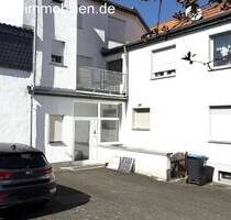 Wohn- und Geschäftshaus + Garagen + 1.186 m² großes Grundstück zu verkaufen - Hürth