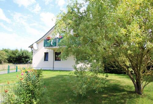 Bild 1 - Seien Sie Eigentümer und Vermieter - ein Haus mit 2 Mietparteien im Seebad Born