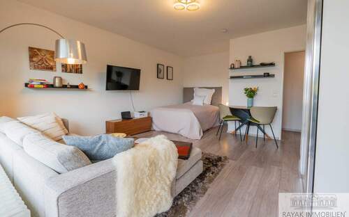 Wohn und Schlafbereich - Vollmöblierte 1-Zimmer-Wohnung mit Balkon, Aufzug und eigenem Stellplatz in zentraler Lage von Düsseldorf-Benrath