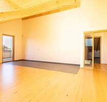 Moderne Dachgeschosswohnung im Erstbezug - Effizient, hochwertig und naturnah - Amerang Evenhausen