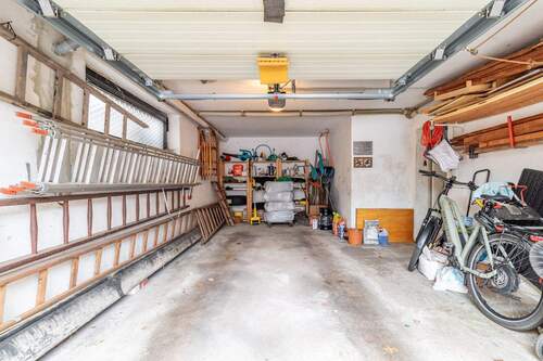 Garage - 