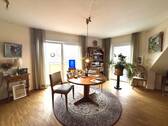 Essbereich mit Ausgang zum Balkon - 4 Zimmer Etagenwohnung zum Kaufen in Göttingen