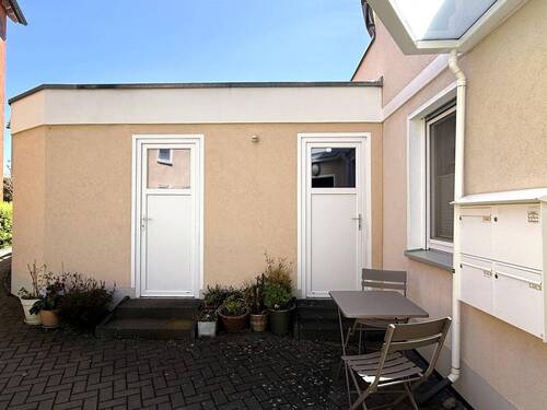 Eigener Abstellraum direkt hinter der Garage - 