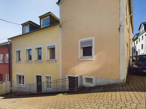 Bild 3 - 1 Zimmer Reihenendhaus in Neuerburg