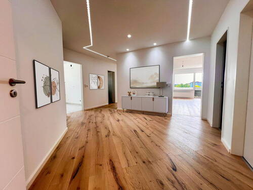 Diele (Beispielinterieur) - 3 Zimmer Etagenwohnung in Landshut