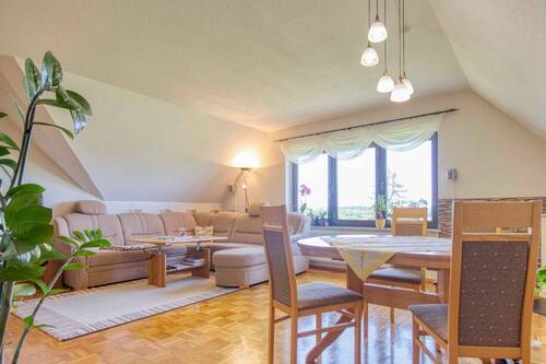 Wohnzimmer II - 3 Zimmer Etagenwohnung in Demmin