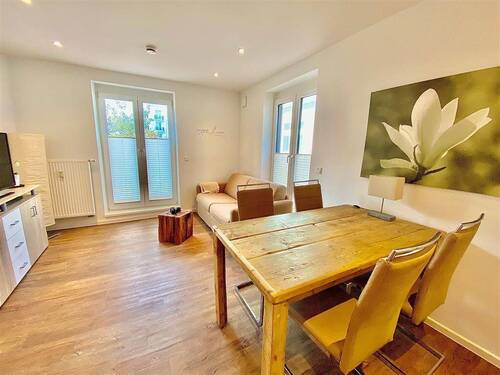 Wohnen - Moderne 2 Raum Wohnung mit guten Mieteinnahmen Nähe Weststrand.