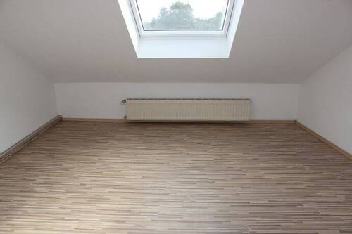 Wohnzimmer - 1 Zimmer Etagenwohnung zur Miete in Saarlouis