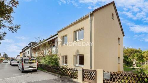 Außenansicht 1 - 3 Zimmer Reihenendhaus in Nürnberg