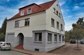 Süd-West Ansicht - Voll vermietetes 3-Familienhaus mit 2 Garagen in ruhiger Wohnlage